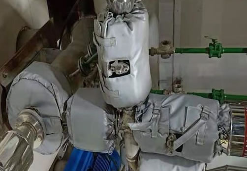 高溫管道<a href=http://www.jsyhl.cn/e/tags/?tagname=%E4%BF%9D%E6%B8%A9%E9%9A%94%E7%83%AD target=_blank class=infotextkey>保溫隔熱</a>衣